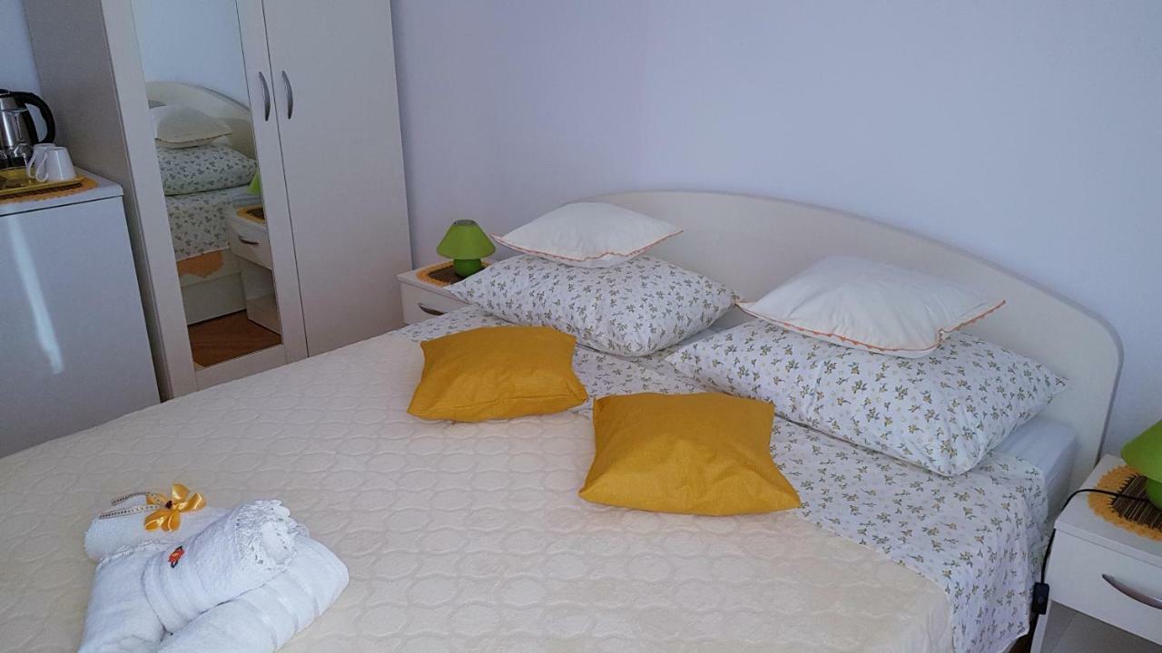Guest House Antonia Baška Voda Extérieur photo